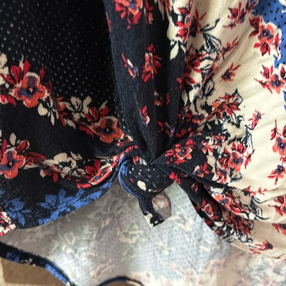 Women’s Maurice’s 24/7 Knot Front Top, Lattice shoulder, Medium, patriotic - Picture 2 of 6